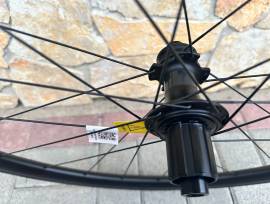 VELOMANN V30R alumínium tárcsafékes kerékszett VELOMANN V30R Országúti / Gravel / Triatlon Alkatrész, Országúti  Kerék / Felni / Gumi 28" nem használt ELADÓ