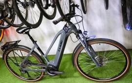 CUBE TOURING TRAPEZE BOSCH 625Wh Electric Trekking/cross 25 km/h Bosch 601-700 Wh used For Sale