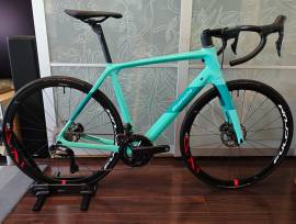 BIANCHI Infinito CV Shimano Ultegra 2x12 Di2 Road bike Shimano Ultegra Di2 disc brake used For Sale