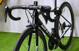 GIANT ADVANCED PRO Di2 ULTEGRA SLR 40 Országúti használt ELADÓ