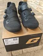 GAERNE ZEPHYR CARBON országúti kerékpáros cipő ZEPHYR CARBON Cipő / Zokni / Kamásli 44 Országúti használt férfi/unisex ELADÓ
