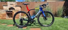 TREK Madone    Road bike Shimano Dura Ace Di2 disc brake used For Sale