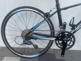GIANT Tcr Road bike Shimano Claris calliper brake new / not used For Sale