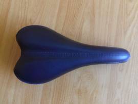 BBB BSD-04 Anatomic Race nyereg eladó BBB BSD-04 Anatomic Race Road Bike & Gravel Bike & Triathlon Bike Component, Road Bike Saddles & Seat Posts new / not used For Sale