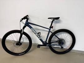 GIANT Talon 0 Mountain Bike 29" front suspension Shimano Deore used For Sale