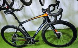 TREK EMONDA SLR 700 DISC ULTEGRA HYDRO-DISC 2x11 Road bike disc brake used For Sale