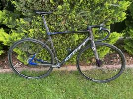 Scott Addict RC 56-os egyedi vázszett, extrákkal SCOTT Addict RC Road Bike & Gravel Bike & Triathlon Bike Component, Road Bike & Gravel Bike & Frames / Forks carbon carbon 28" used For Sale