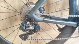 Shimano Ultegra R8000 Di2 szett  Shimano Ultegra R8000 Di2 Országúti / Gravel / Triatlon Alkatrész, Országúti / Gravel Váltó / Váltórendszer / DI2 elektromos Shimano Ultegra Di2 használt ELADÓ