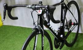 TREK DOMANE SLR FACTORY  RACING Di2 Országúti patkófék használt ELADÓ