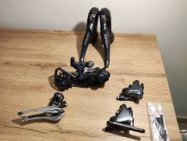 Szép állapotú GRX 810 kis szett 2×11 GRX 810 Országúti / Gravel / Triatlon Alkatrész, Országúti Fék / Fékváltókar mechanikus használt ELADÓ