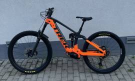 TREK Trek Rail 9.8 XT (M) Electric Mountain Bike 29" front 27.5" back (Mullet) dual suspension Bosch Shimano Deore XT used For Sale
