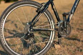 SPECIALIZED Hardrock Sport Mountain Bike 26" front suspension used For Sale