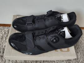 GIRO SAVIX Boa országúti cipő GIRO Cipő / Zokni / Kamásli 48 Országúti nem használt férfi/unisex ELADÓ