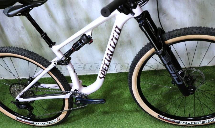 SPECIALIZED EPIC EVO CARBON 29 FULLY Mountain Bike 29" össztelós / fully nem használt ELADÓ