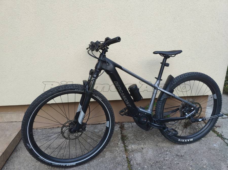 BERGAMONT Revox Elektromos Mountain Bike elöl teleszkópos Bosch használt ELADÓ