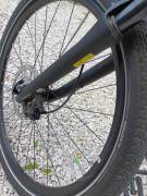 GIANT ROAM E+ Elektromos Trekking/cross 25 km/h Yamaha 0-400 Wh nem használt ELADÓ