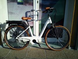 ADRIATICA AKCIÓ::-28%%::ADRIATICA NEW AGE E-Bike Női Elektromos Trekking/cross 25 km/h Ananda 401-500 Wh új / garanciával ELADÓ