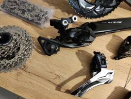 Szép állapotú Shimano 105 szett 2×11 Shimano 105 Road Bike & Gravel Bike & Triathlon Bike Component, Road Bike Brakes & Brake Parts mechanical used For Sale