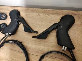 Szép állapotú Shimano 105 szett 2×11 Shimano 105 Road Bike & Gravel Bike & Triathlon Bike Component, Road Bike Brakes & Brake Parts mechanical used For Sale