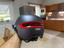ABUS HUD-Y LED S méretű sisak ABUS HUD-Y LED Sisak / Sapka Település S nem használt ELADÓ