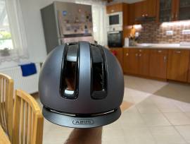 ABUS HUD-Y LED S méretű sisak ABUS HUD-Y LED Sisak / Sapka Település S nem használt ELADÓ