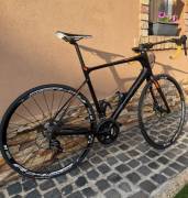 GIANT Giant Defy Advanced karbon országúti kerékpár Országúti Shimano 105 tárcsafék használt ELADÓ
