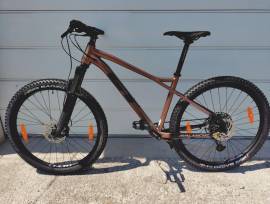 GT avalanche expert  Mountain Bike 27.5" (650b) elöl teleszkópos nem használt ELADÓ