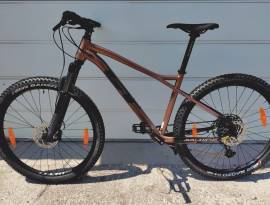 GT avalanche expert  Mountain Bike 27.5" (650b) elöl teleszkópos nem használt ELADÓ