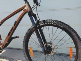 GT avalanche expert  Mountain Bike 27.5" (650b) elöl teleszkópos nem használt ELADÓ