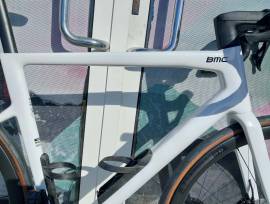 BMC  -15%% 2027 BMC Teammachine SLR 01 SIX Ultegra Di2 Országúti Shimano Ultegra Di2 tárcsafék új / garanciával ELADÓ