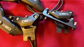 ÚJ SRAM DB8 első+hátsó tárcsafék szett SRAM DB8 Mountain Bike Alkatrész, MTB Fék / Fékszett nem használt ELADÓ
