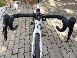 PINARELLO F5 Országúti Shimano 105 Di2 tárcsafék használt ELADÓ