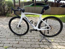 PINARELLO F5 Országúti Shimano 105 Di2 tárcsafék használt ELADÓ
