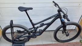 SPECIALIZED Status 2 170 S5 MTB L Enduro Trail Freeride 2025 Enduro / Freeride / DH 29" elöl 27.5" hátul (Mullet) Shimano Deore használt ELADÓ