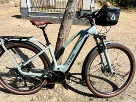 CUBE 22 TouringHybrid Pro 625 Lunar'N'Grey TR 46 CM/XS Electric City / Cruiser / Urban 28" Bosch used For Sale
