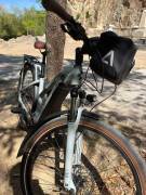 CUBE 22 TouringHybrid Pro 625 Lunar'N'Grey TR 46 CM/XS Elektromos Városi 28" Bosch használt ELADÓ