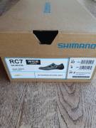 Shimano Rc7 (703) WIDE 43 ÚJ Rc7 (703) WIDE Cipő / Zokni / Kamásli 43 Országúti nem használt férfi/unisex ELADÓ