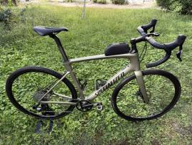 SPECIALIZED ROUBAIX SL8 Sport APEX Road bike SRAM Apex disc brake used For Sale