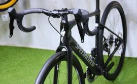 SPECIALIZED ROUBAIX SL8 AXS 2x12 Road bike disc brake new / not used For Sale