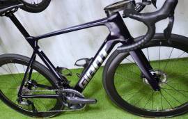 GIANT PROPEL PRO 0 Di2 SLR AERO CARBON Országúti tárcsafék használt ELADÓ