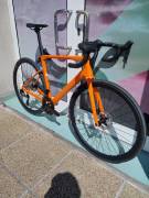 BMC  AKCIÓ-35%%%:BMC Roadmachine ONE Carbon Ultegra Di Road bike Shimano Ultegra Di2 disc brake new with guarantee For Sale