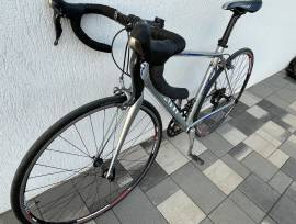 GIANT Defy Országúti Shimano Ultegra patkófék használt ELADÓ
