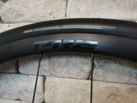 Új Giant P-R2 Disc tárcsafékes kerékszett külsővel Giant P-R2 Road Bike & Gravel Bike & Triathlon Bike Component, Road Bike Wheels / Tyres 28" new / not used For Sale