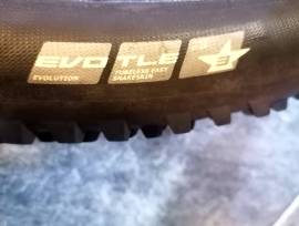 Schwalbe rocket ron 27,5  Rocket ron Mountain Bike Alkatrész, MTB Kerék / Felni / Gumi 27.5" (650b) belső nélküli használt ELADÓ