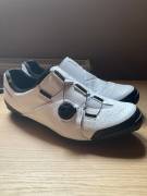 Használt Shimano XC3 eladó, 44-es méret XC3 Shoes / Socks / Shoe-Covers 44 Road, MTB, Gravel used male/unisex For Sale