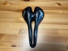 Selle SMP WELL M1 Gel WELL M1 Gel Mountain Bike Alkatrész, MTB Nyereg / Nyeregcső nem használt ELADÓ