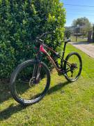 SPECIALIZED Epic Expert Carbon Mountain Bike 29" dual suspension Shimano Deore XT Di2 used For Sale