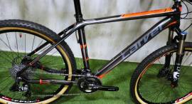 CARVER CARBON 120 FOX XT X9 DT SWISS / M Mountain Bike 26" elöl teleszkópos használt ELADÓ