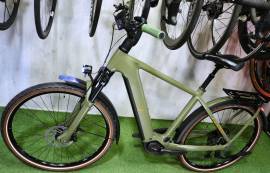 CUBE KATHMANDU BOSCH  CX 100Nm 800Wh Elektromos Trekking/cross 25 km/h Bosch nem használt ELADÓ