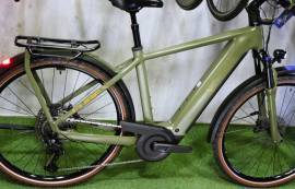 CUBE KATHMANDU BOSCH  CX 100Nm 800Wh Elektromos Trekking/cross 25 km/h Bosch nem használt ELADÓ